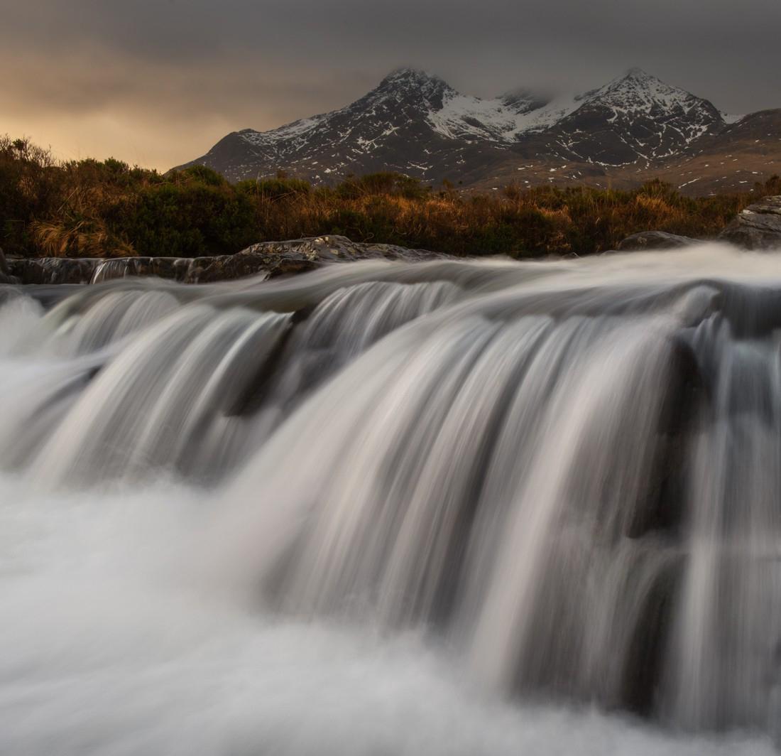 0811ee51965e3b5db2b91f9efe0af942.jpeg Alister Benn富有表现力的风光后期减淡和加深大师班-中英字幕